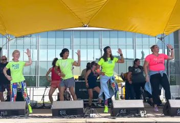 Zumba-at-the-street
